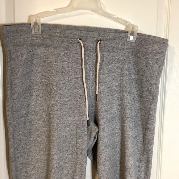 Mossimo Women's Cropped Gray Jogger Sweatpants Comfy Casual Size L Gym Yoga - Picture 2 of 8